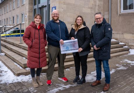 Spendenübergabe DPolG_@C. Nowak (Polizei GF)